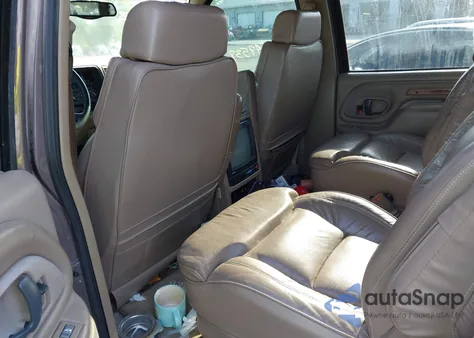 1998 GMC Suburban K1500 z USA, uszkodzony, nr VIN 1GDFK16RXWJ728665